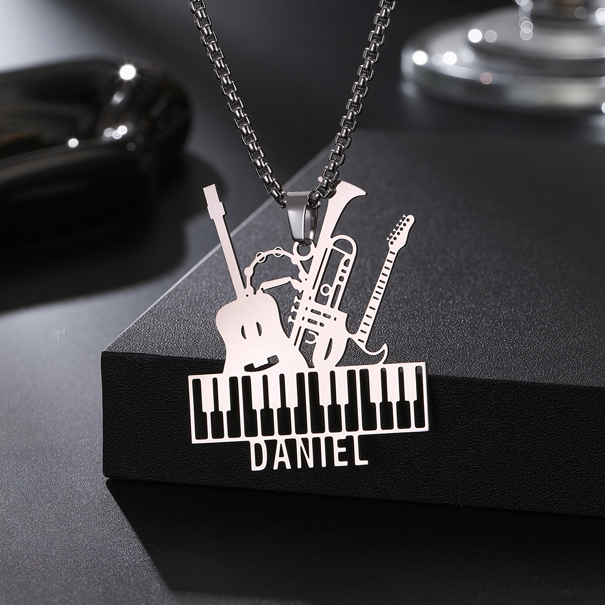 Custom Name Necklaces For Wome - Musical Instrument With Names 리뷰 및 가격
